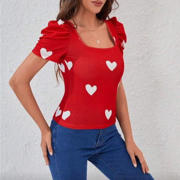 Red Heart Print Women's Top - Picture 5 of 5